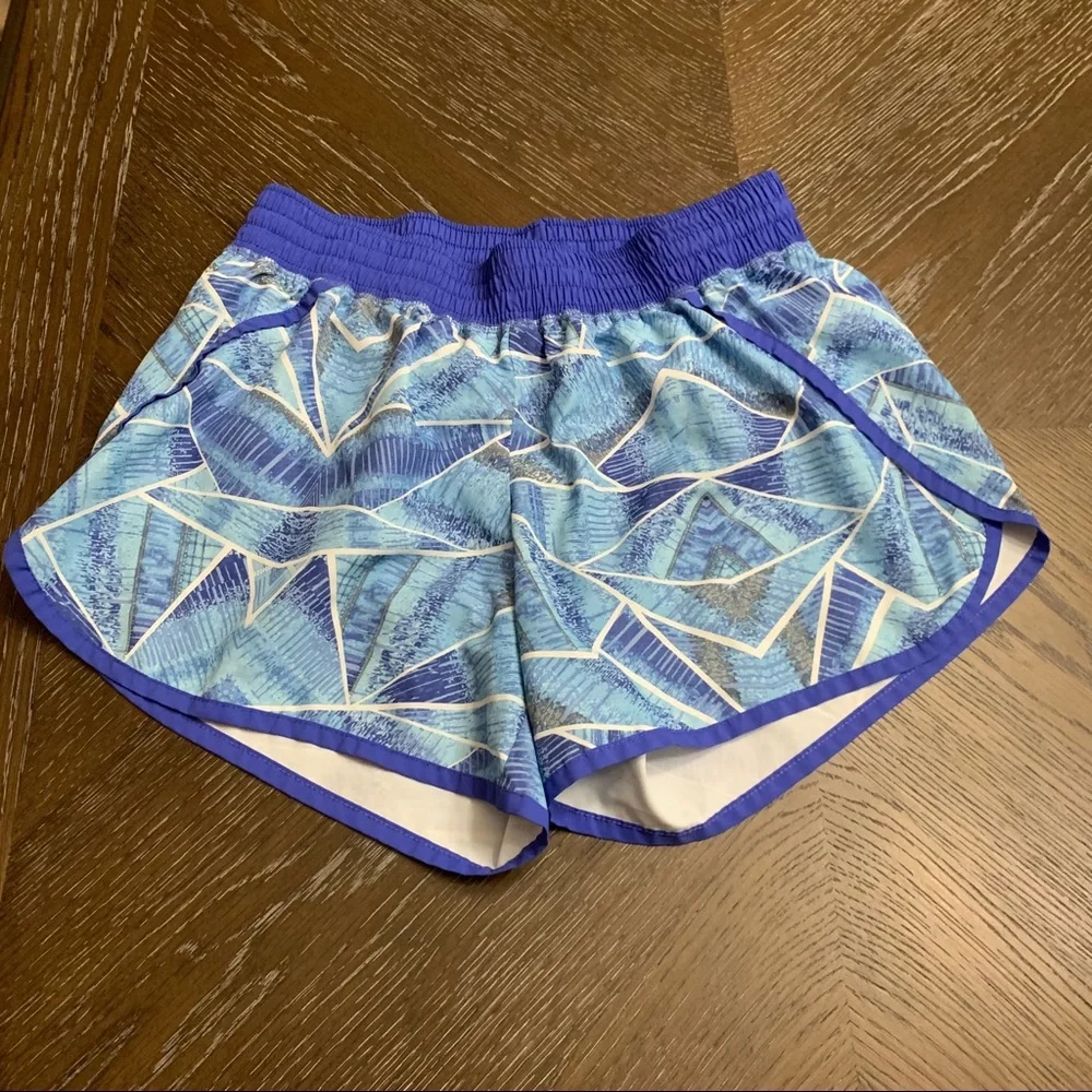 Champion blue abstract print athletic running shorts Size M